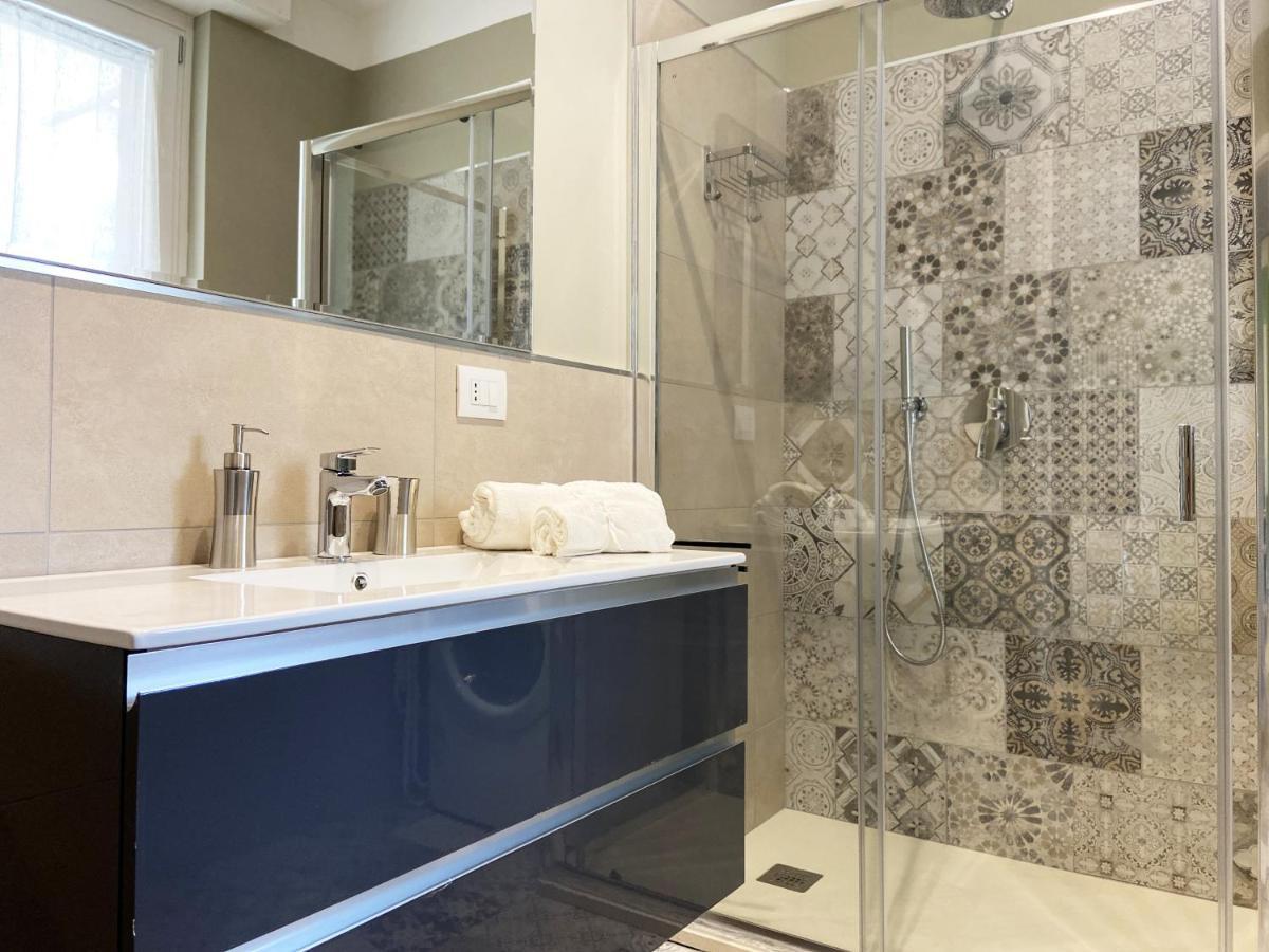 Apartament Casa Di Laura Mono E Bilo Di Fronte Ospedale San Raffaele Segrate Zewnętrze zdjęcie